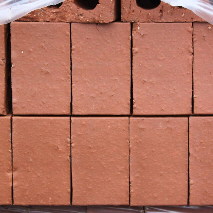 WADE BUILDING SUPPLIES | SIDE VIEW OF RED ENGINEERING BRICK